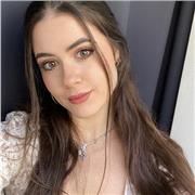 Hola soy una chica casi graduada de biología con un nivel de italiano alto y mucha experiencia dando clases particulares tanto niños como adultos en diferentes materias